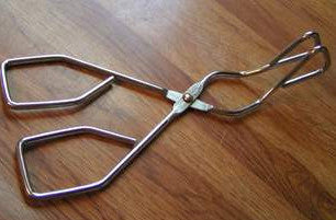 Alligator Tongs