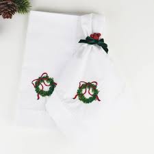 Set of 4 with Wreath Embroidery