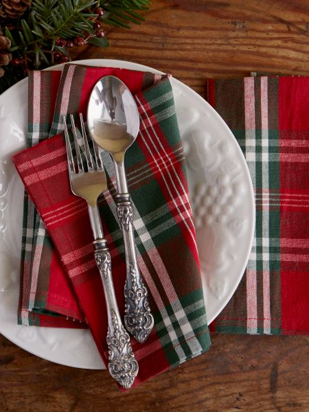 Napkins - Set of 4 -Holiday, Check & Plaid& With a Design
